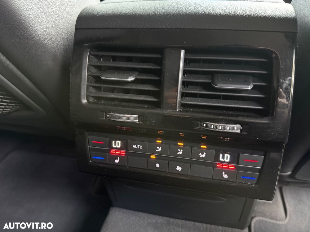 Volkswagen Touareg V6 TDI Atmosphere - 37