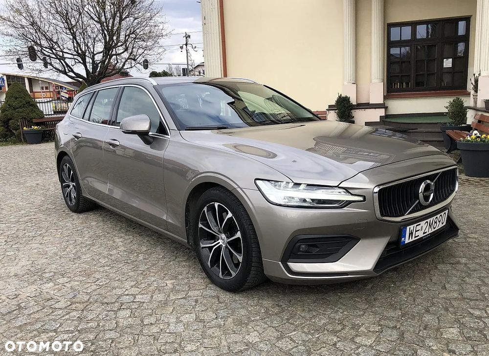 Volvo V60 B4 D Momentum Pro - 3