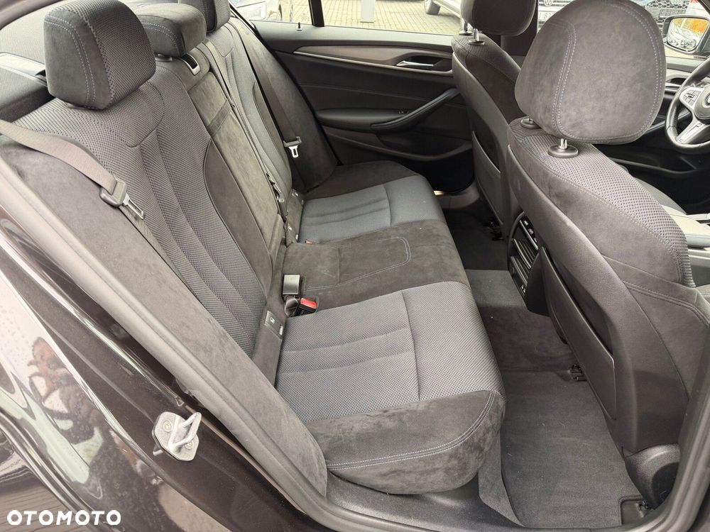 BMW Seria 5 530i GPF xDrive M Sport sport - 14