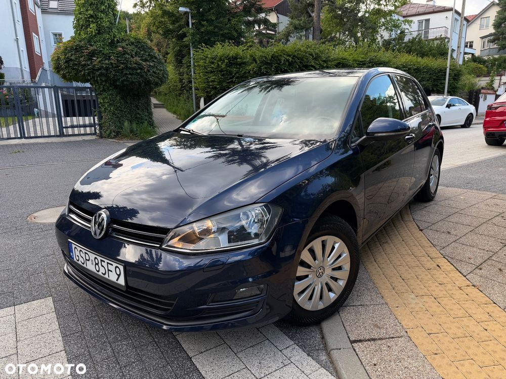 Volkswagen Golf - 6