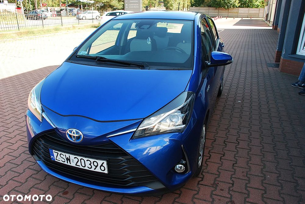 Toyota Yaris Hybrid 100 Life - 13