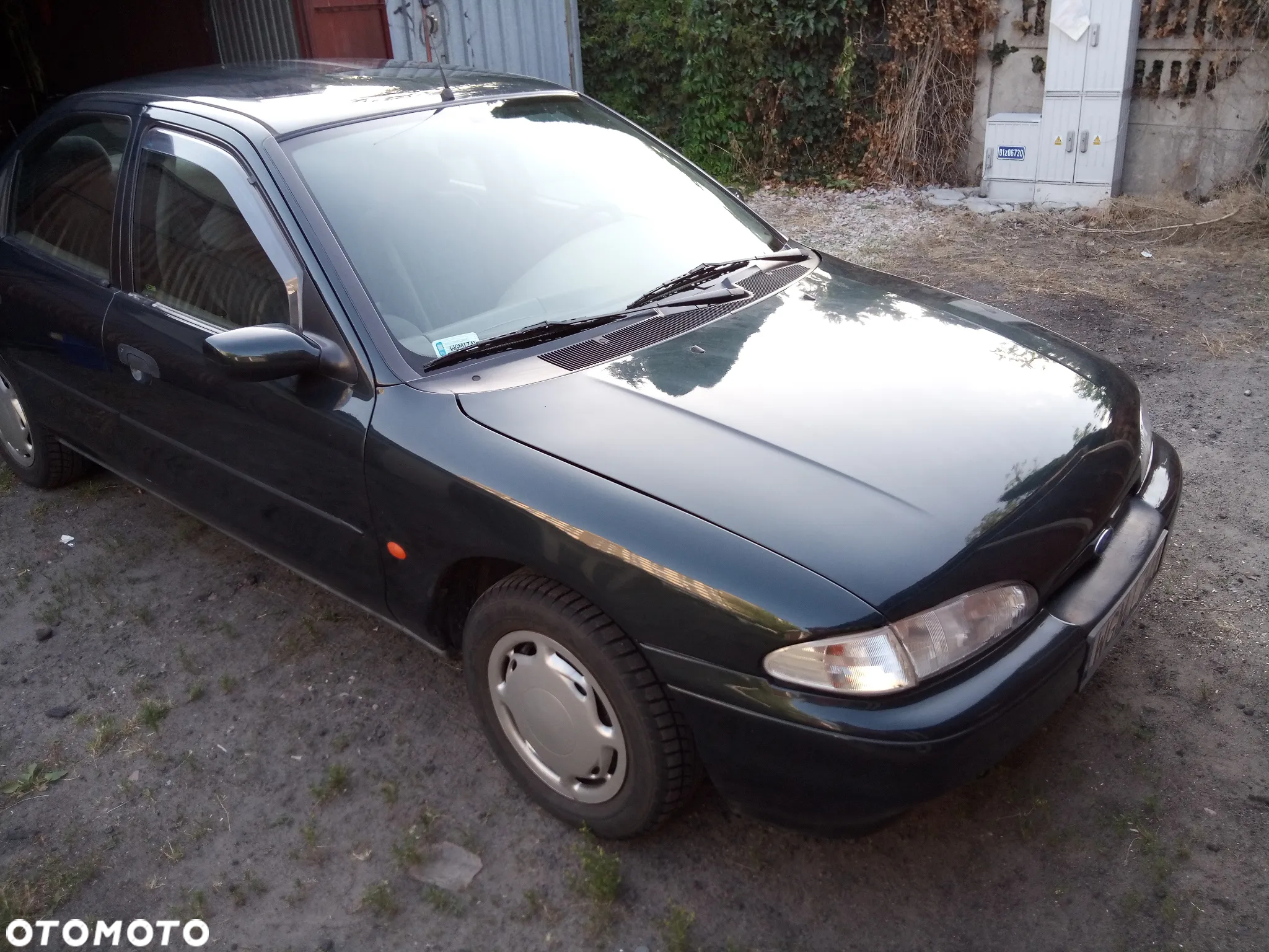 Ford Mondeo 1.8 GLX - 12