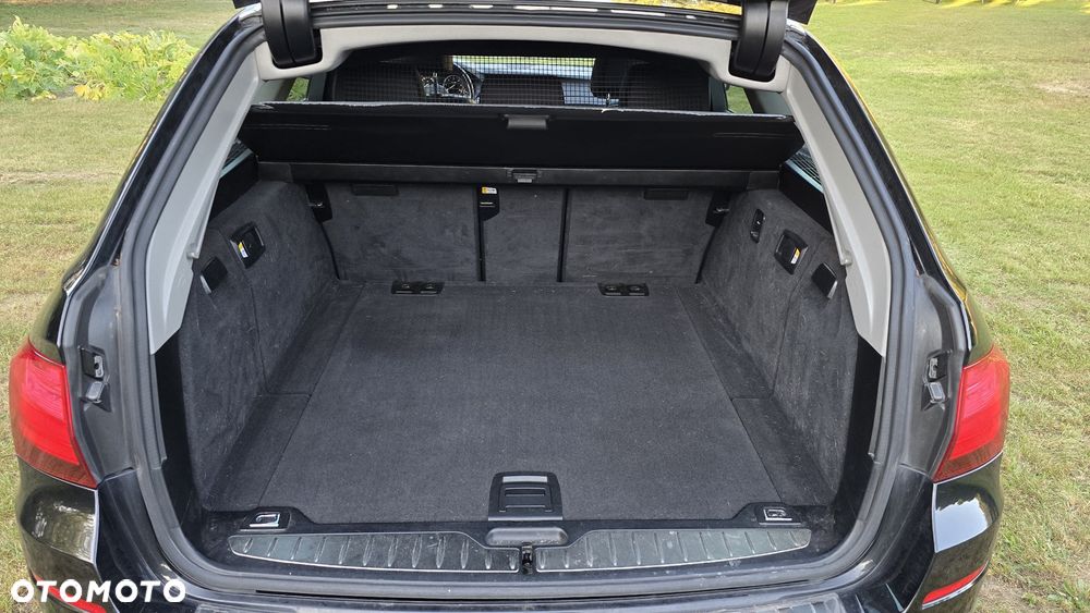 BMW Seria 5 518d - 25