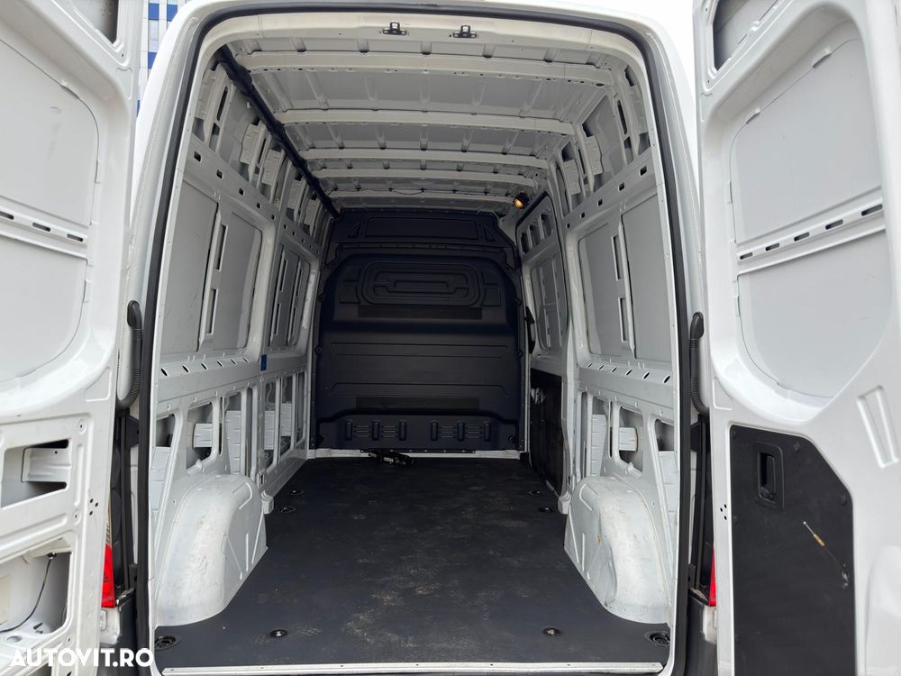 Mercedes-Benz Sprinter - 7