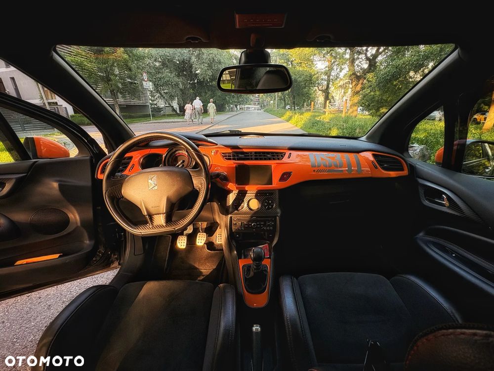 Citroën DS3 1.6 THP Racing - 13