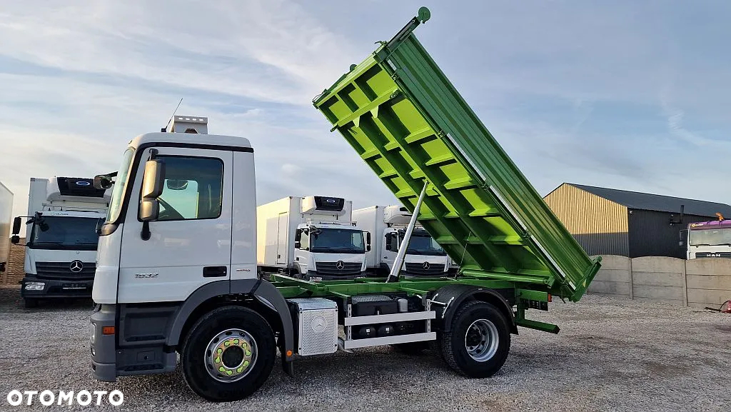 Mercedes-Benz Actros 1832 v6 Kiper wywrotka 4x2 Klima zaczep blokada - 2