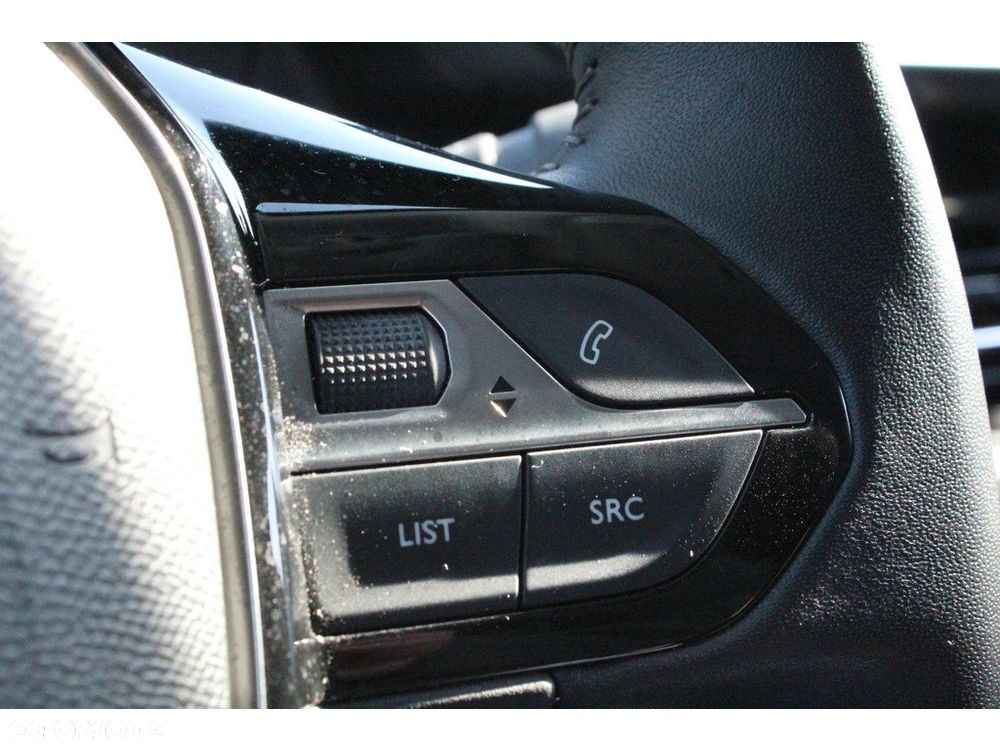 Peugeot 2008 1.5 BlueHDi Allure Pack S&S - 12