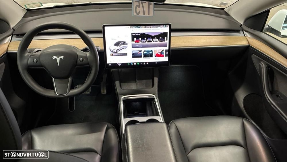 Tesla Model Y Long Range Dual Motor AWD - 4