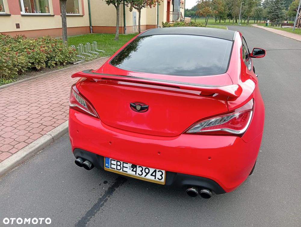 Hyundai Genesis Coupe 2.0 T - 2