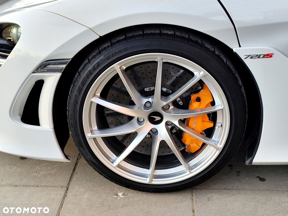 McLaren 720S Coupe Performance - 14