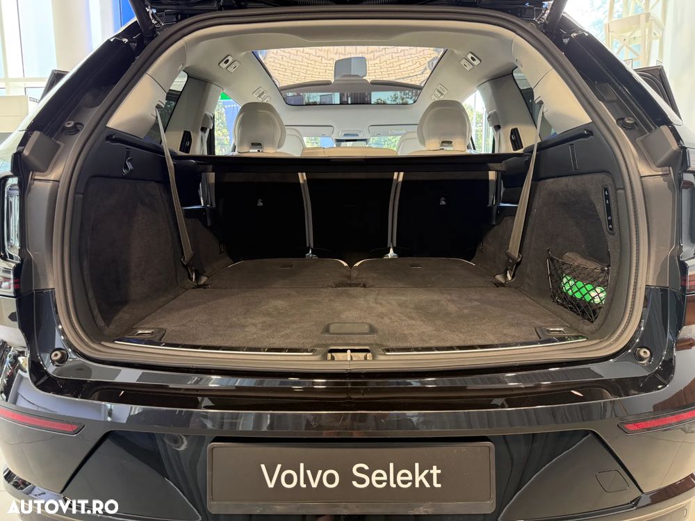Volvo EX90 - 30