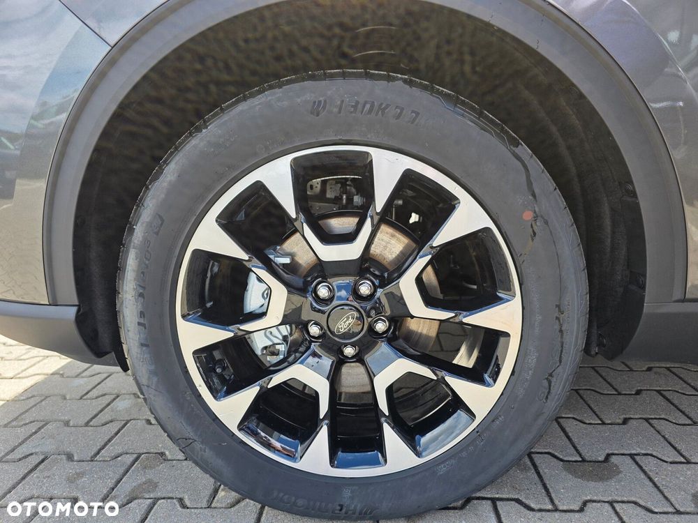 Ford Kuga - 12