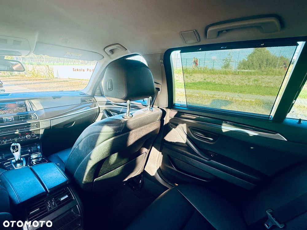 BMW Seria 5 518d Luxury Line - 21