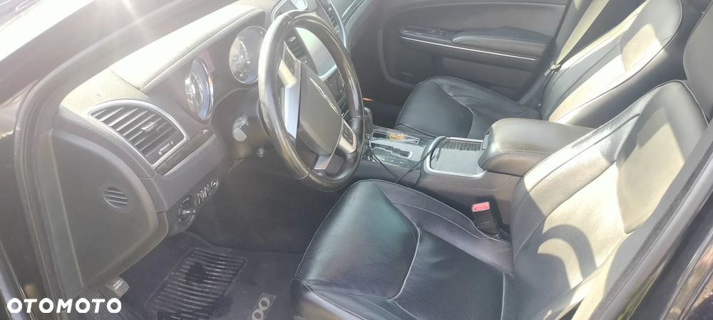 Chrysler 300C 5.7 V8 HEMI AWD Automatik - 7