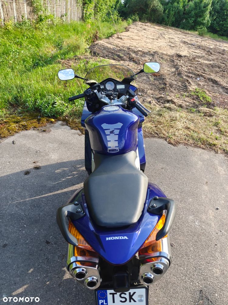 Honda VFR - 9