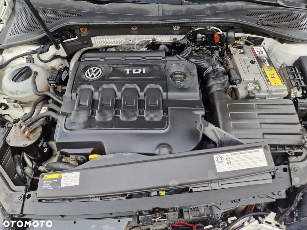 Volkswagen Golf 2.0 TDI BMT 4Mot Highline - 17