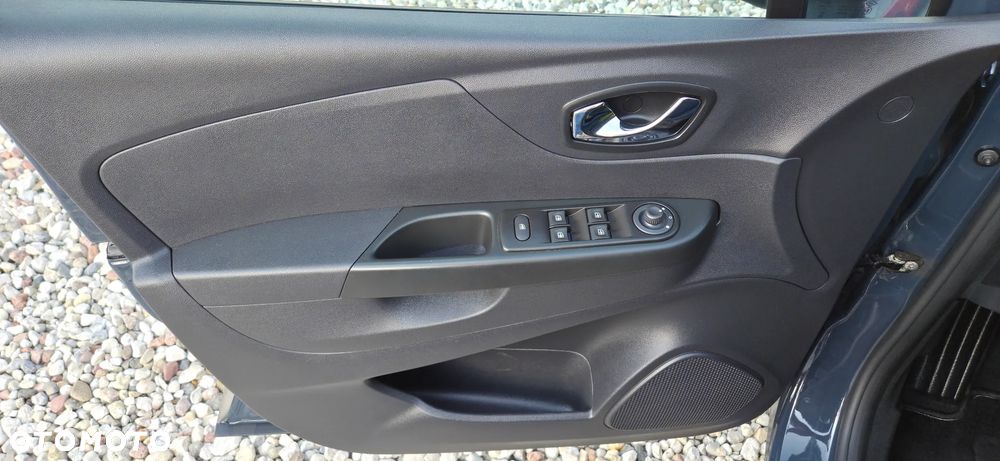 Renault Captur - 21