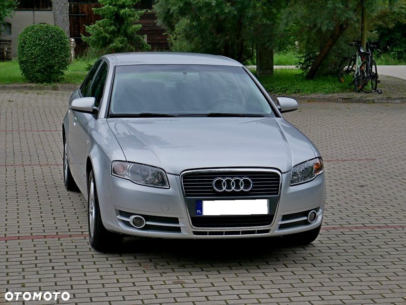 Audi A4 Limousine - 3