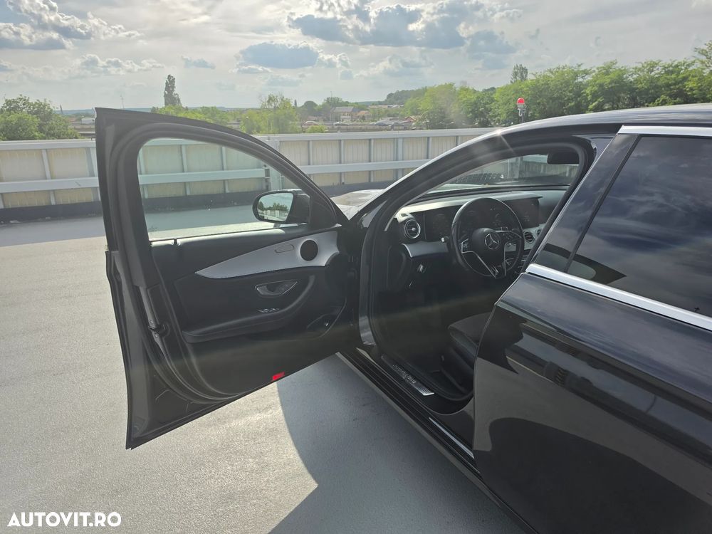 Mercedes-Benz E - 25