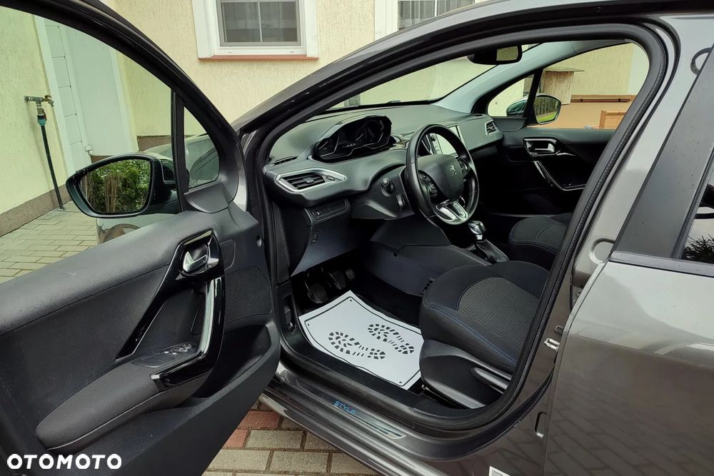 Peugeot 208 PureTech 82 Start & Stop Style - 7