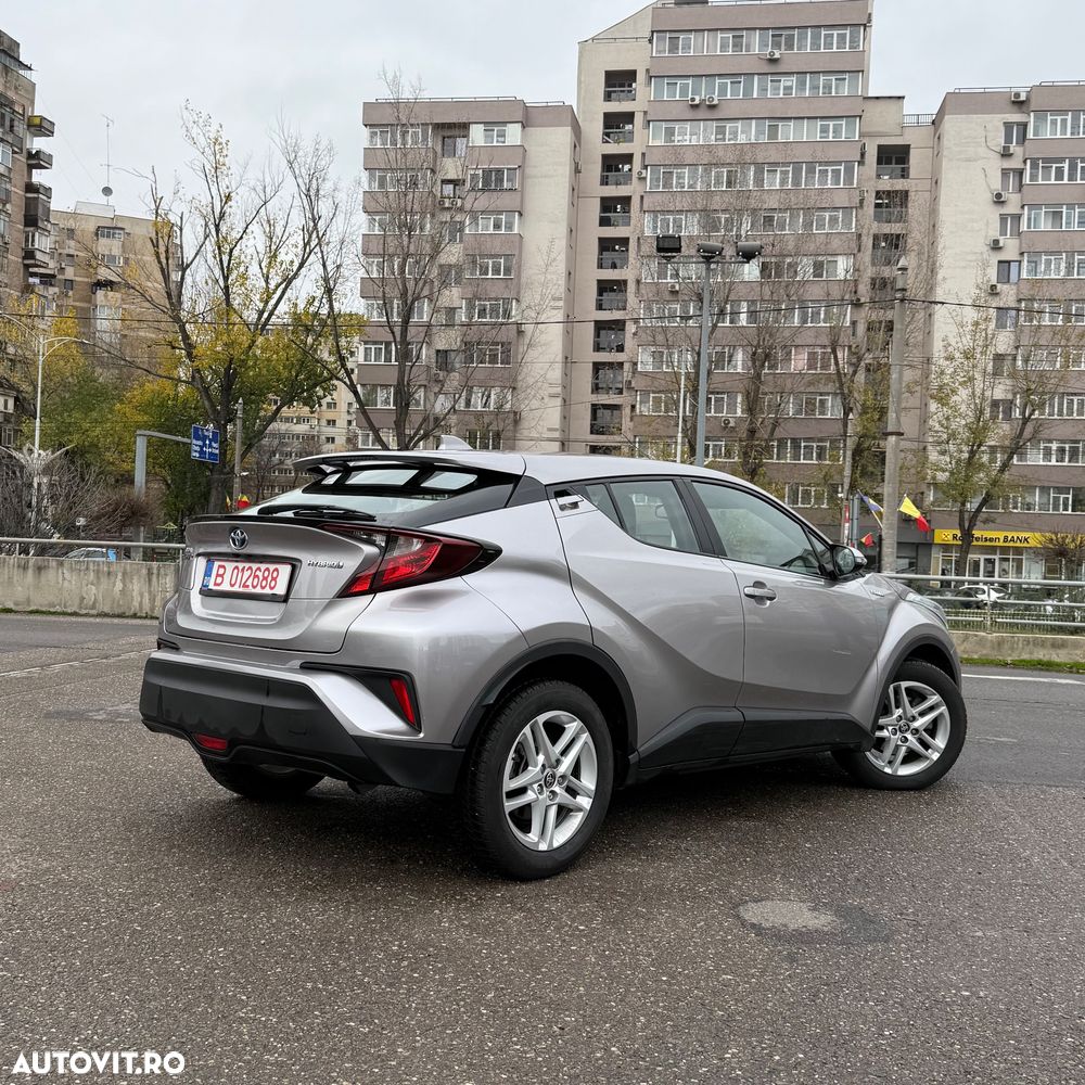 Toyota C-HR - 11