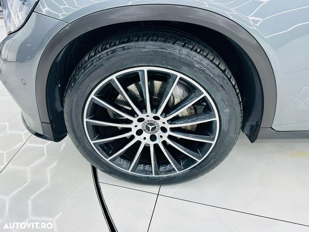 Mercedes-Benz GLC 220 d 4MATIC 9G-TRONIC AMG Line - 10