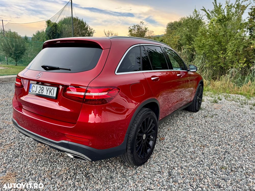 Mercedes-Benz GLC 300 4Matic 9G-TRONIC AMG Line - 8