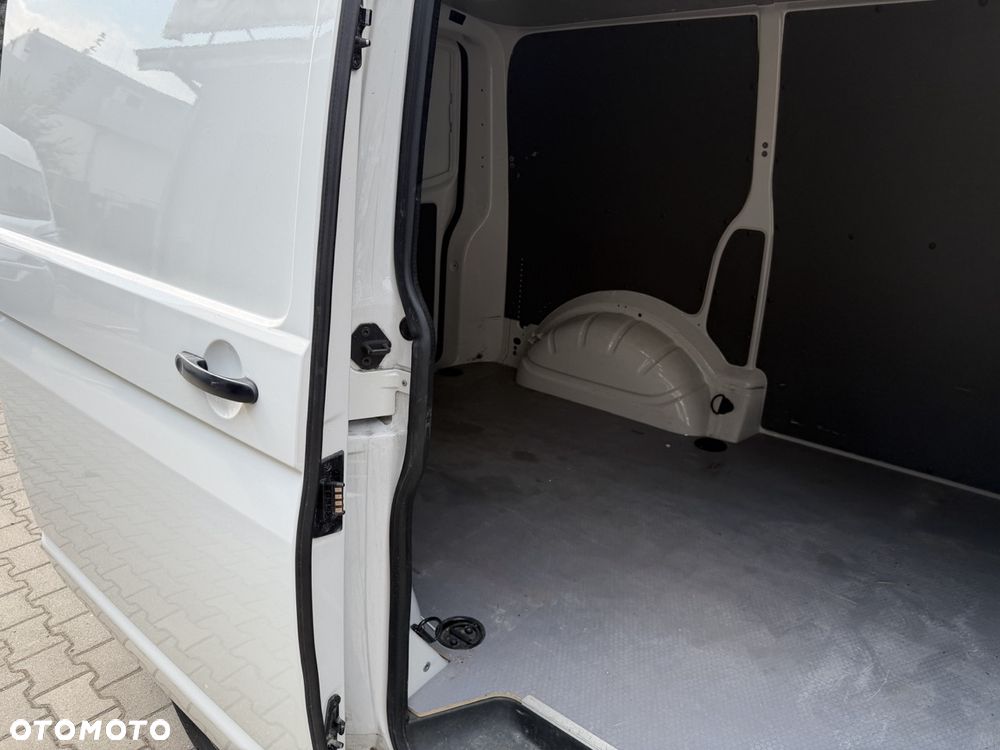 Volkswagen Transporter - 29