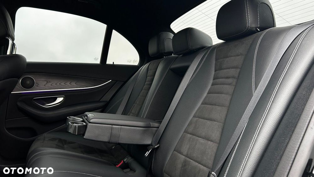 Mercedes-Benz Klasa E 220 d 4-Matic AMG - 27
