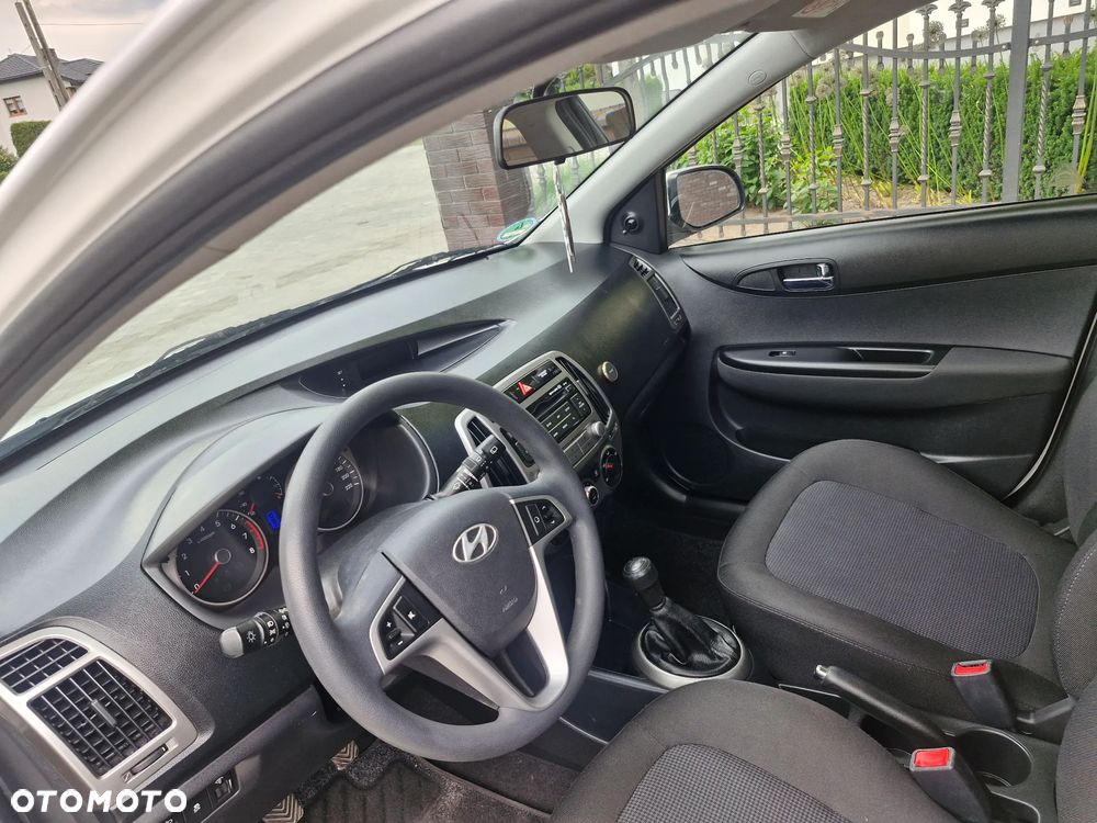 Hyundai i20 1.25 Comfort - 12