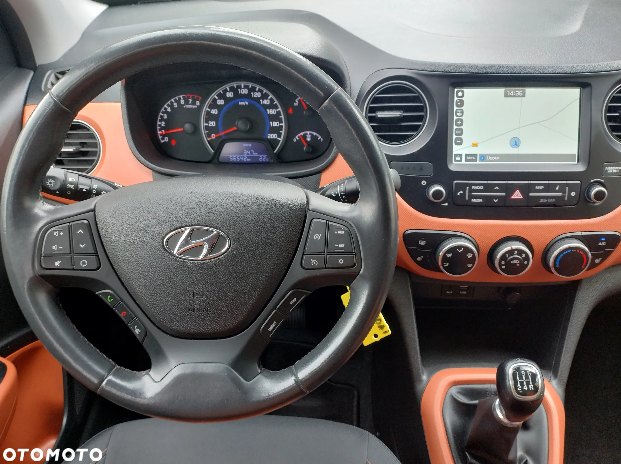 Hyundai i10 1.0 Premium - 17