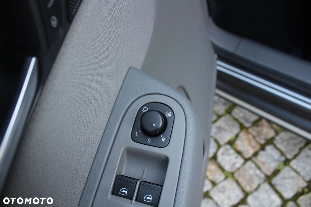 Seat Alhambra 2.0 TDI Ecomotive 4Kids - 25
