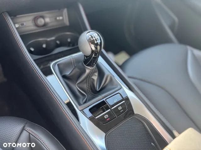 MG HS 1.5 T-GDI Exclusive - 18