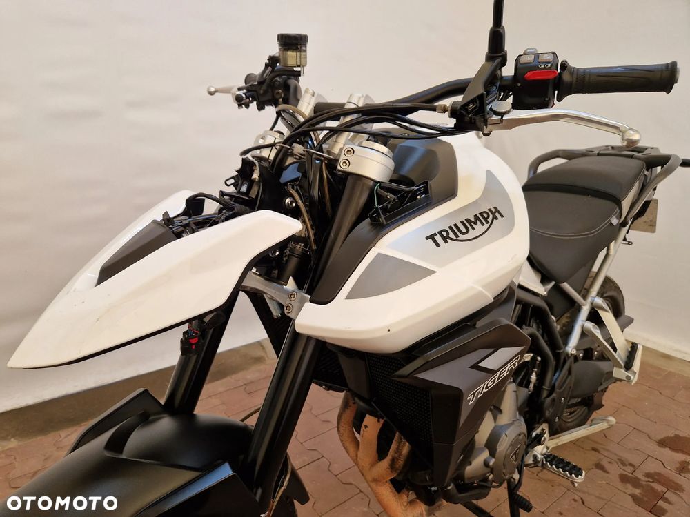 Triumph Tiger - 33