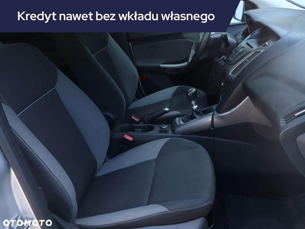 Ford Focus SW - 11