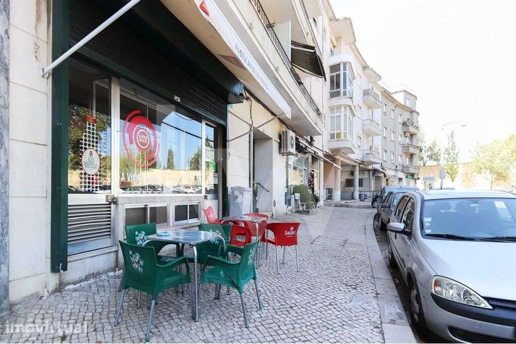 Trespasse em pleno funcionamento de pastelaria | 170m2 com terraço de - Grande imagem: 2/30
