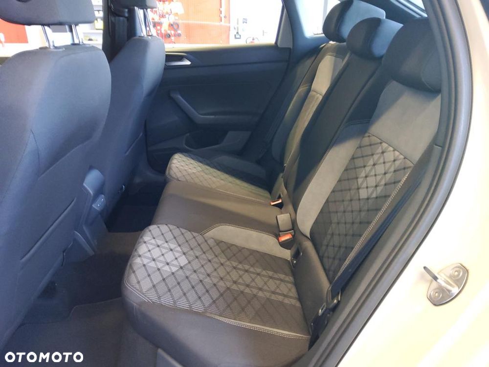 Volkswagen Taigo 1.0 TSI OPF DSG R-Line - 10