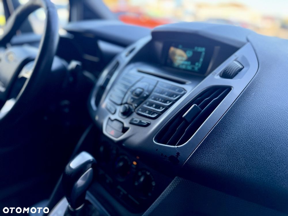 Ford Transit Connect - 18