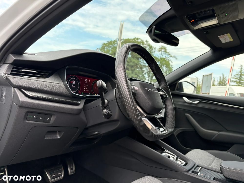 Skoda Octavia 1.5 TSI mHEV Sportline DSG - 10