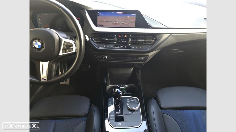 BMW 116 d Pack Desportivo M Auto - 13