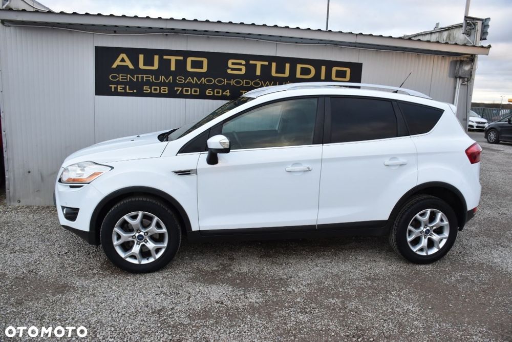 Ford Kuga 2.0 TDCi 2x4 Titanium - 32