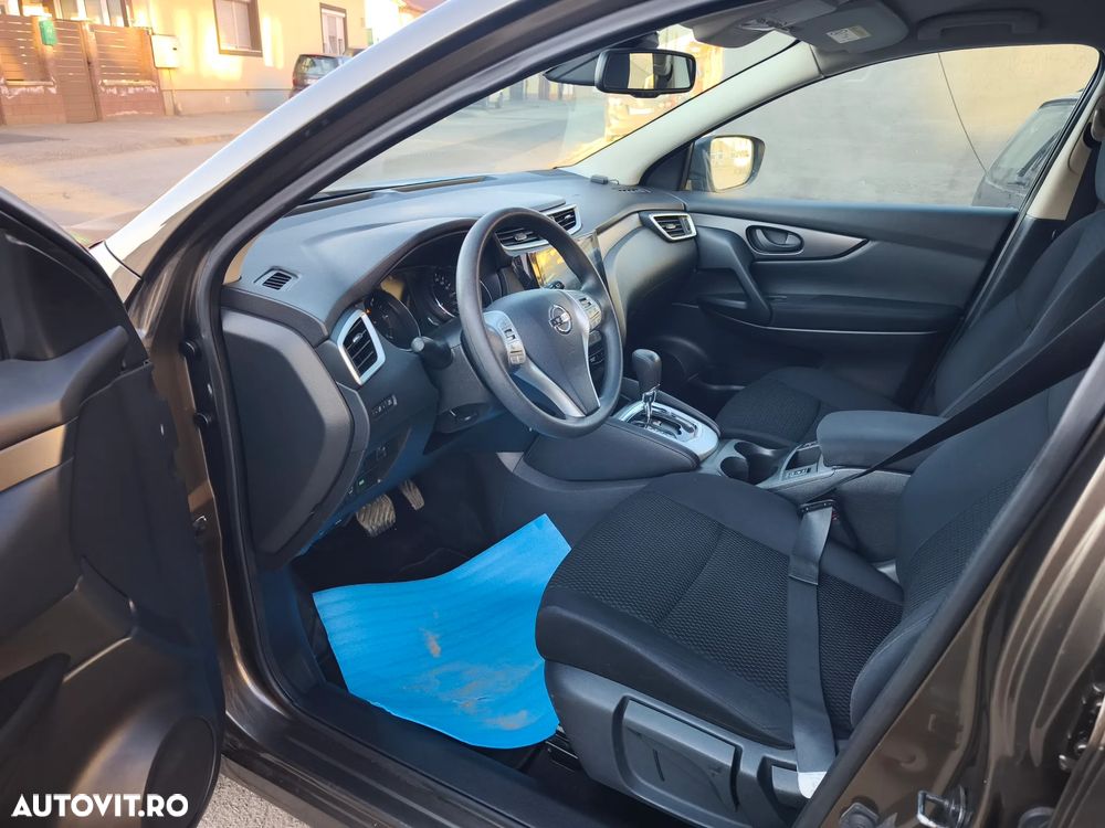 Nissan Qashqai 1.6 DCI Xtronic N-Connecta - 8