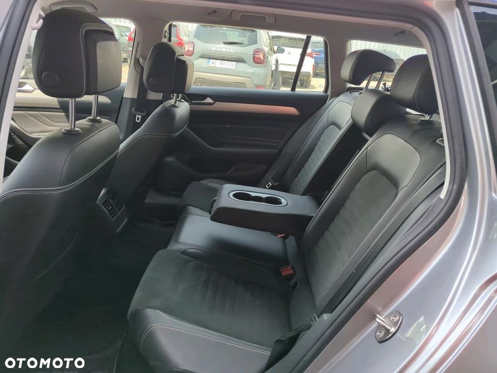 Volkswagen Passat 2.0 TDI EVO Elegance DSG - 7