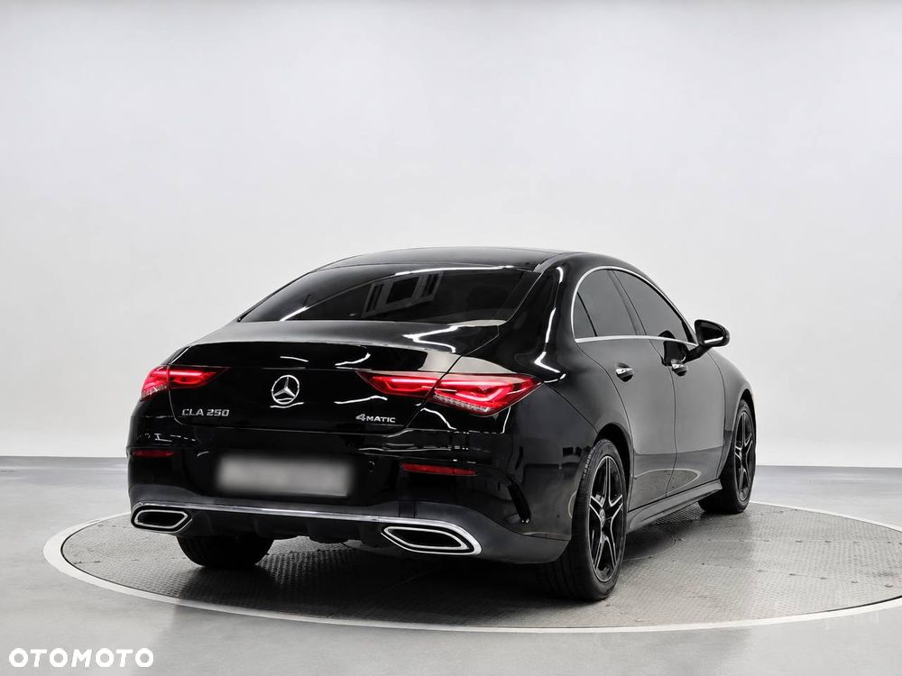 Mercedes-Benz CLA 250 4Matic 7G-DCT AMG Line - 4