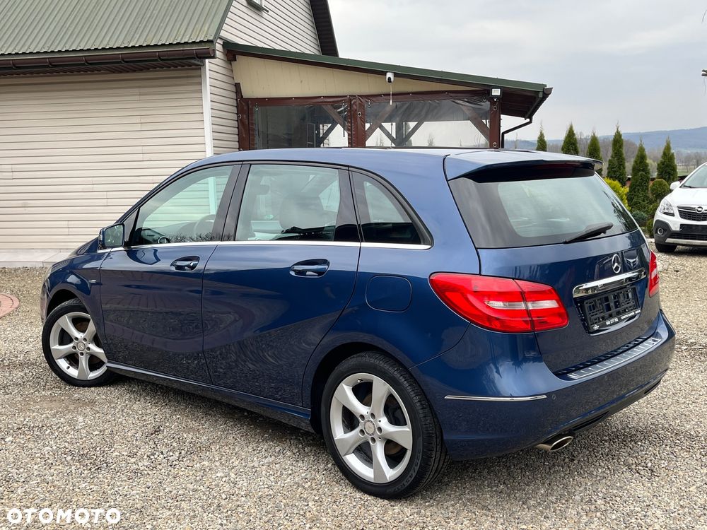 Mercedes-Benz Klasa B 180 (BlueEFFICIENCY) - 12