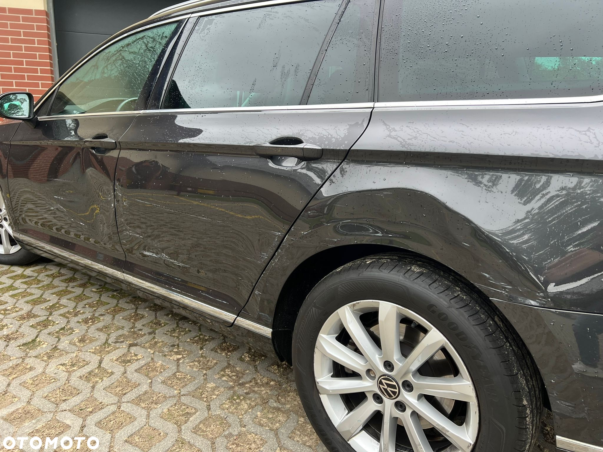 Volkswagen Passat Variant 2.0 TDI SCR DSG BlueMotion Highline - 12