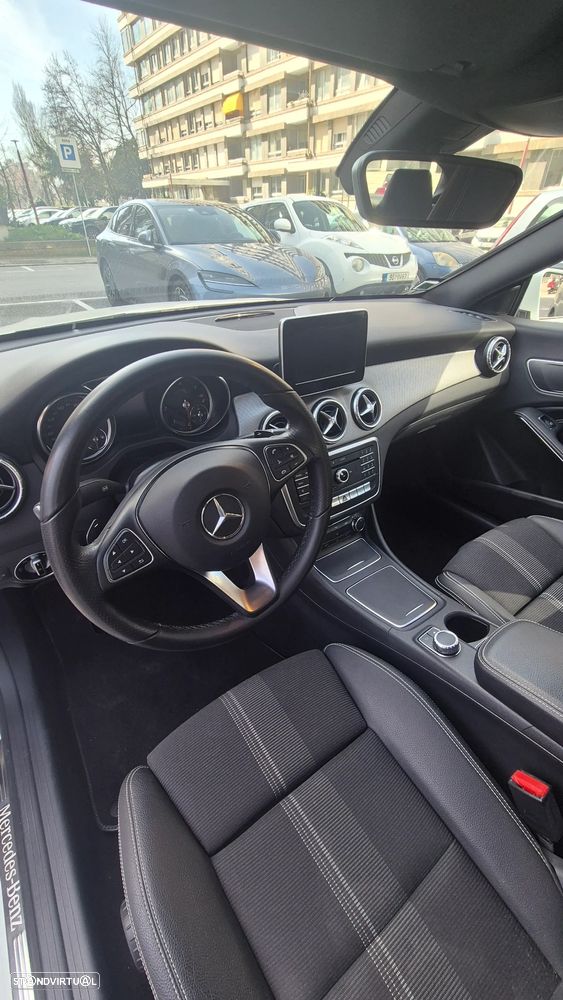 Mercedes-Benz CLA 180 d Aut. - 7