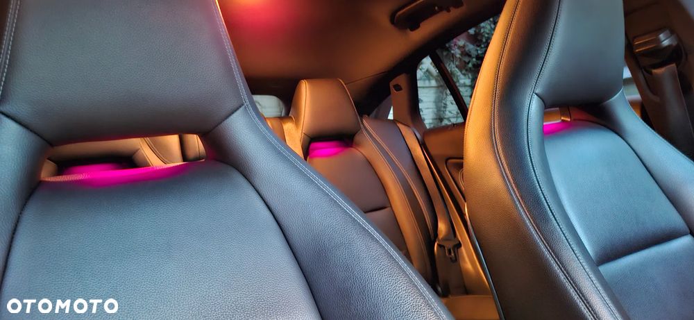 Mercedes-Benz CLA - 33