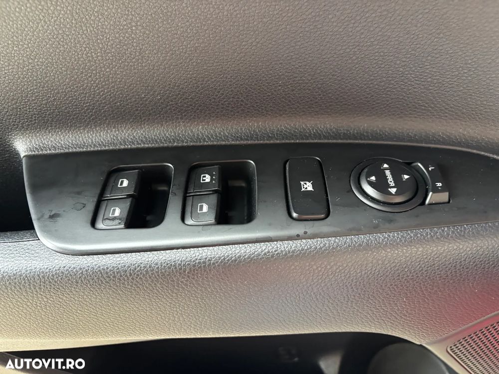 Kia Stonic 1.2 MPI 5MT Trend - 18