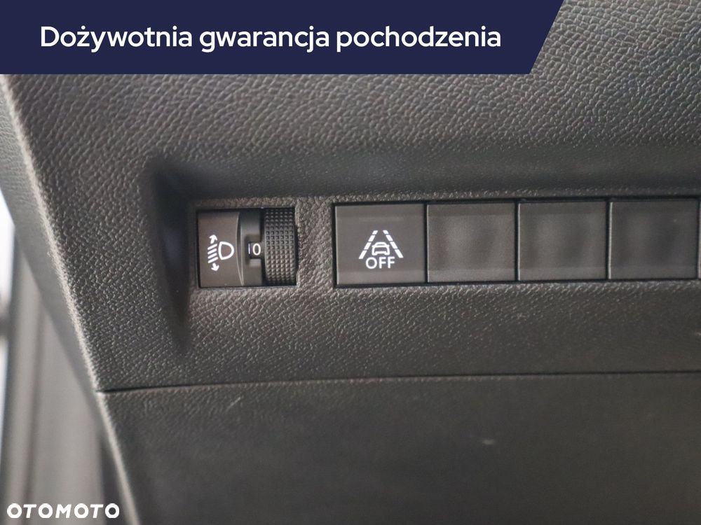 Peugeot 208 - 17